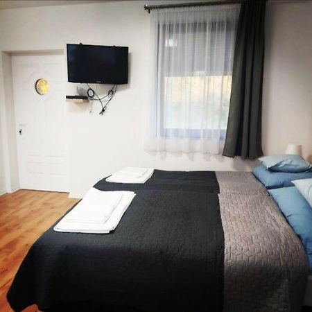 Kis Haz Apartman Szigetvar Exterior photo